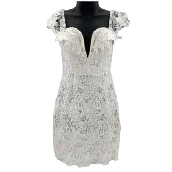 ASTR Size Small NEW Daniela White Off the Shoulder Lace Mini Dress NWT - Picture 1 of 8